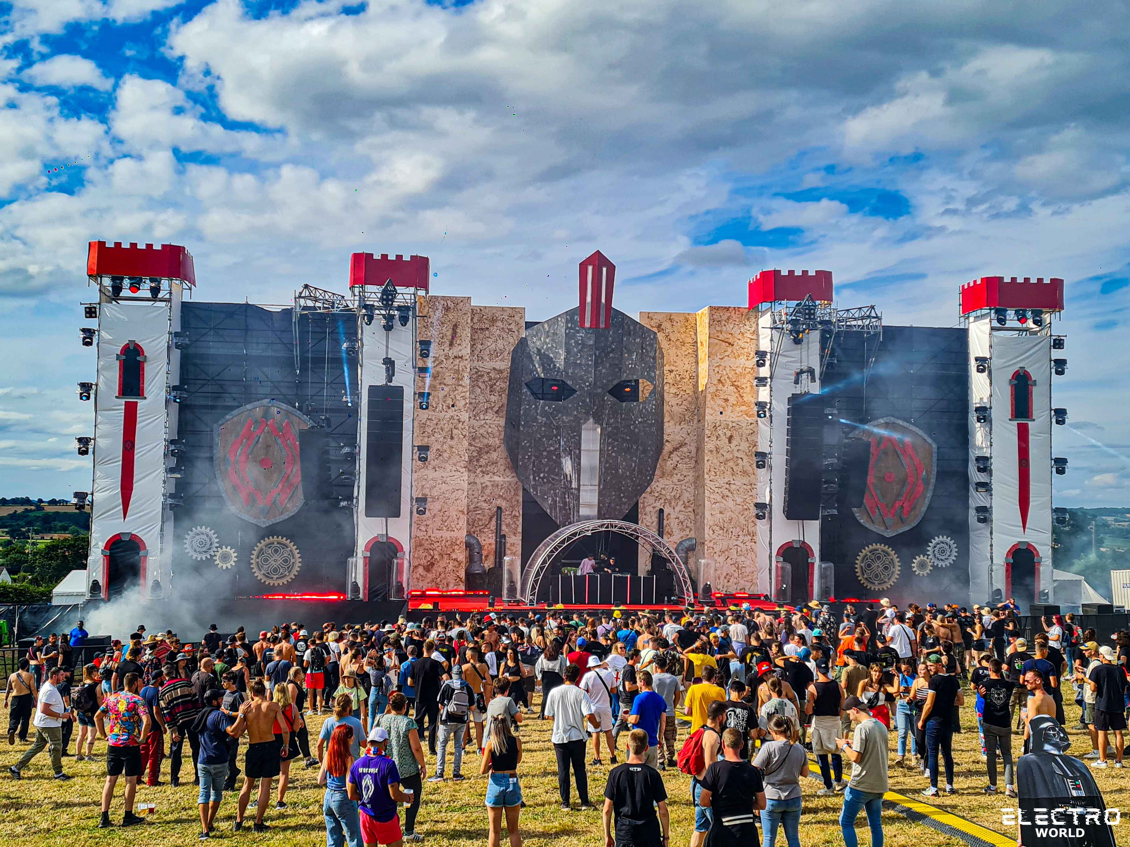 L'impressionnante Mainstage - Eskape Festival 2023