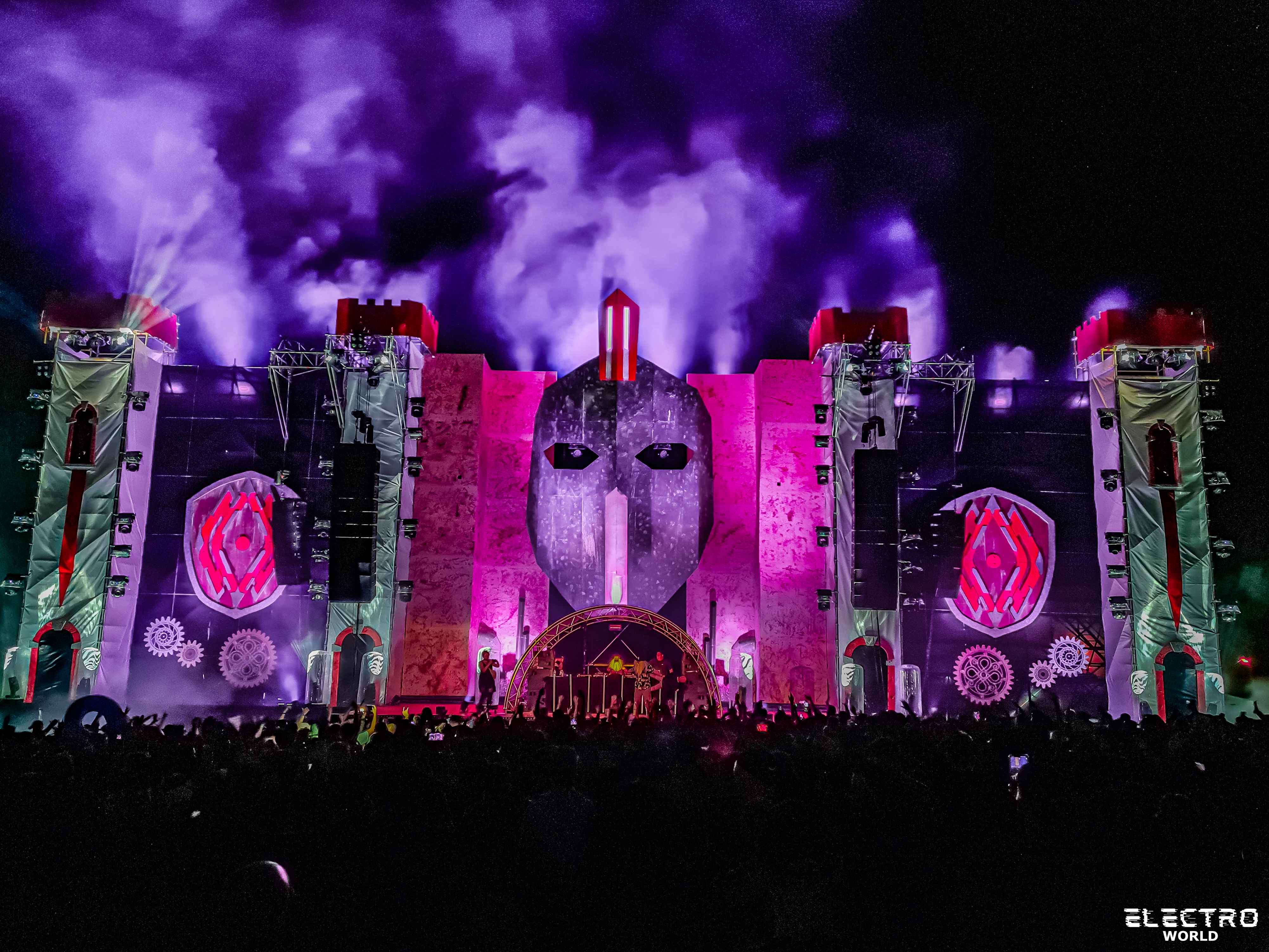 L'éclaiage de la Mainstage - Eskape Festival 2023