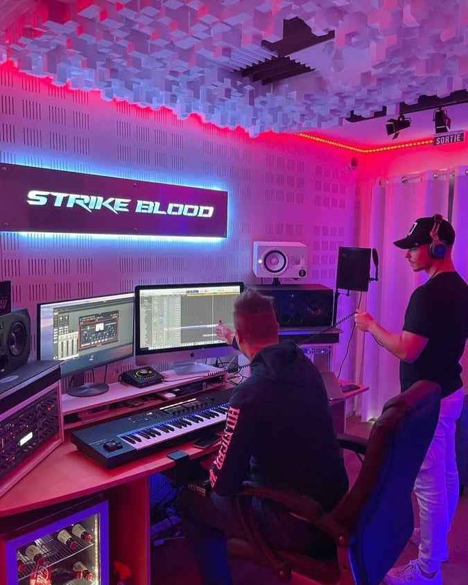 MC Tonio & Strike Blood en studio pour l'anthem